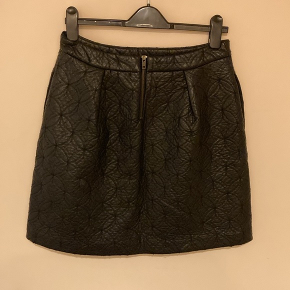Halogen black embossed faux leather mini skirt M - Picture 2 of 8
